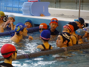 山田沙知子さんの水泳教室の様子2